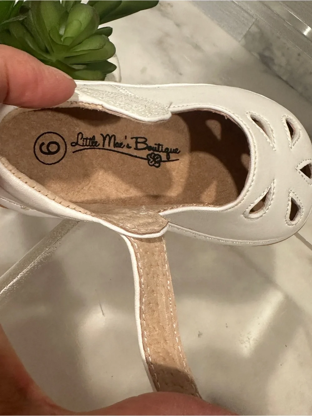 Little Mae’s Boutique Mary Jane White Flower Toddler Size 6 | 100% Leather | NWT